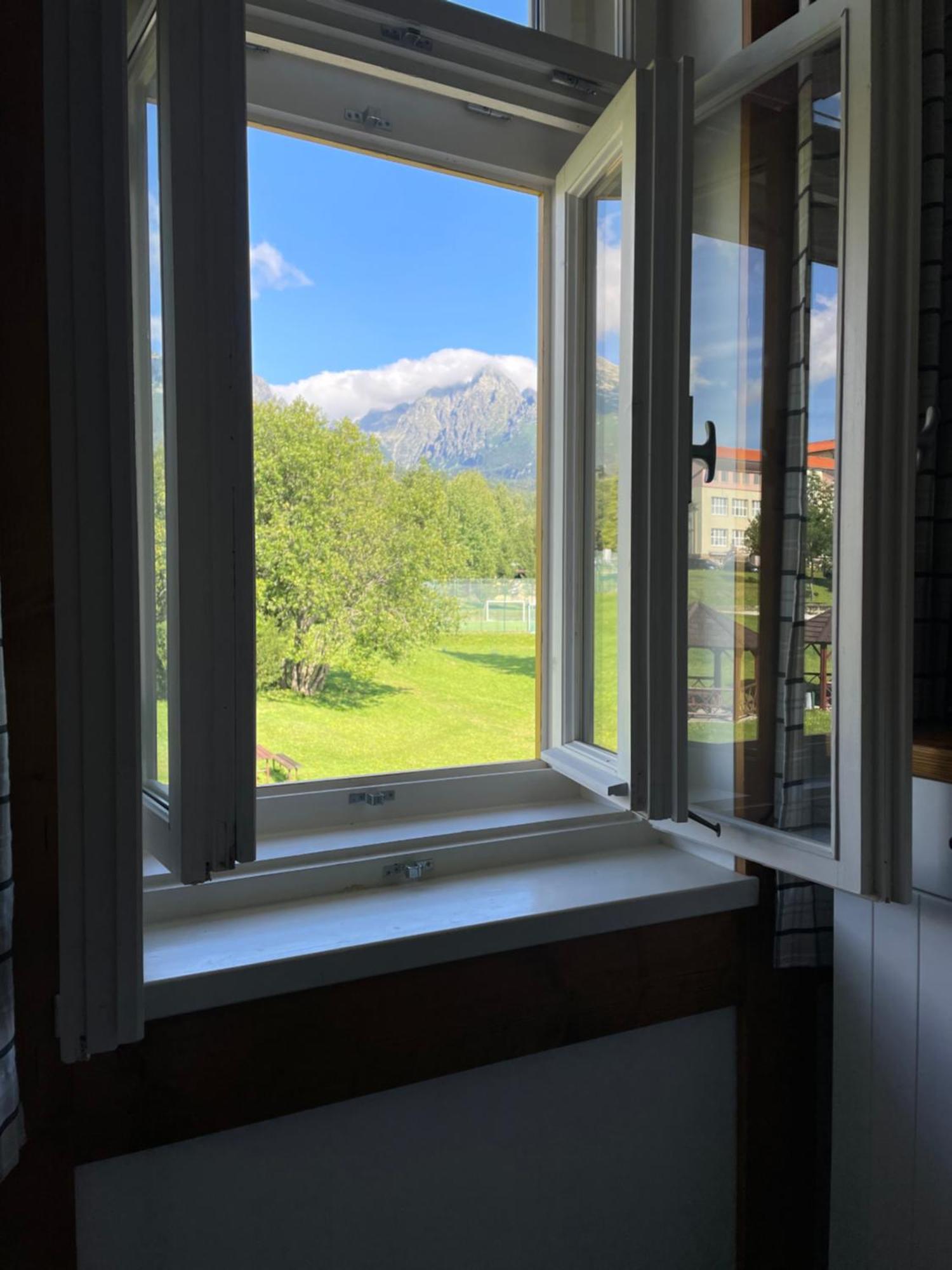 Apartman Srnka S Vyhladom Na Vysoké Tatry Exterior foto